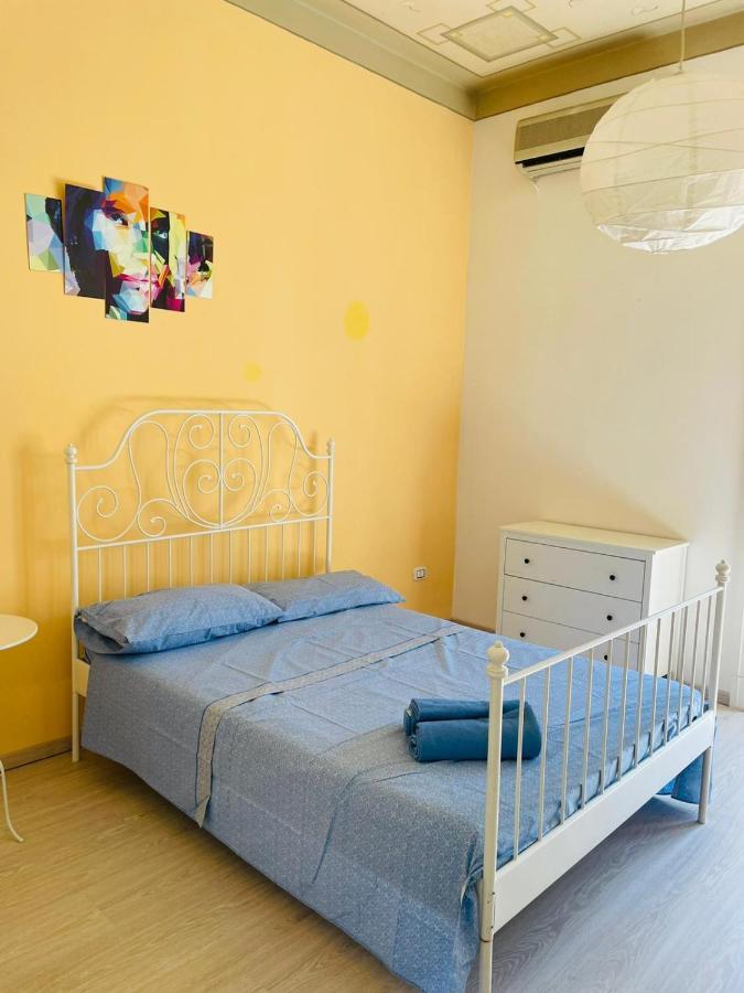 Deodato Guest House Catania Exteriör bild